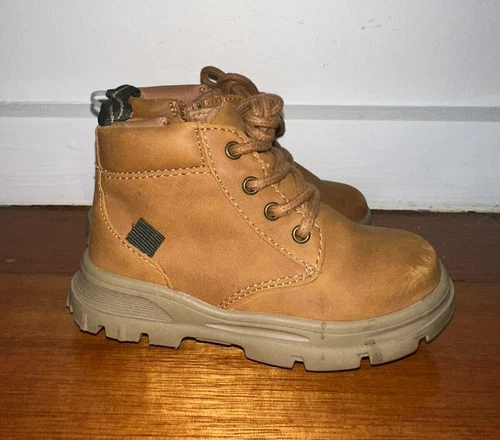 ZARA - BROWN BABY TIMBERLANDS: Size 22 EUR - Size 6 AU - Picture 5 of 5