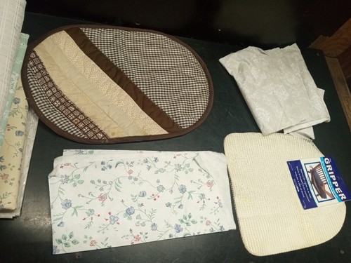 Lot 8 Vintage Print Tablecloths Picnic Use Imperfect 40s 50s MCM Cotton Linen - Picture 12 of 12