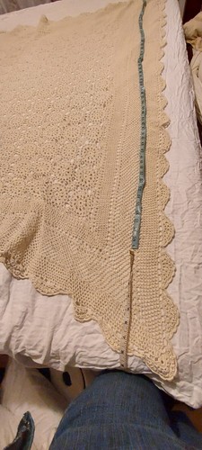 Handmade Crochet Tablecloth nice design - Picture 14 of 20