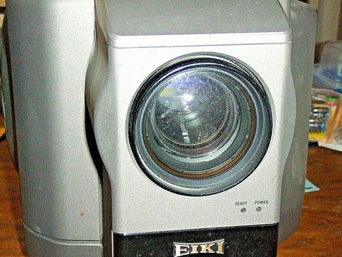 EIKI LC-5000U Digital Multimedia Data-Grade Projector - Picture 10 of 10