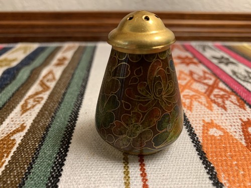 Chinese Enamel Cloisonne Salt Shaker Green Maroon Gold Brass Tops Vintage 80s - Picture 5 of 10