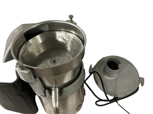 COMMERCIAL GRADE. SANTOS 28A STAINLESS CENTRIFUGAL VEGGIE JUICER RRP £3000. - Picture 7 of 12