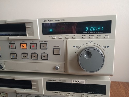 3) Grabadora de video/VCR SVHS/VHS VCR profesional Panasonic AG-7350-P ~ COMO ESTÁ - Imagen 2 de 18