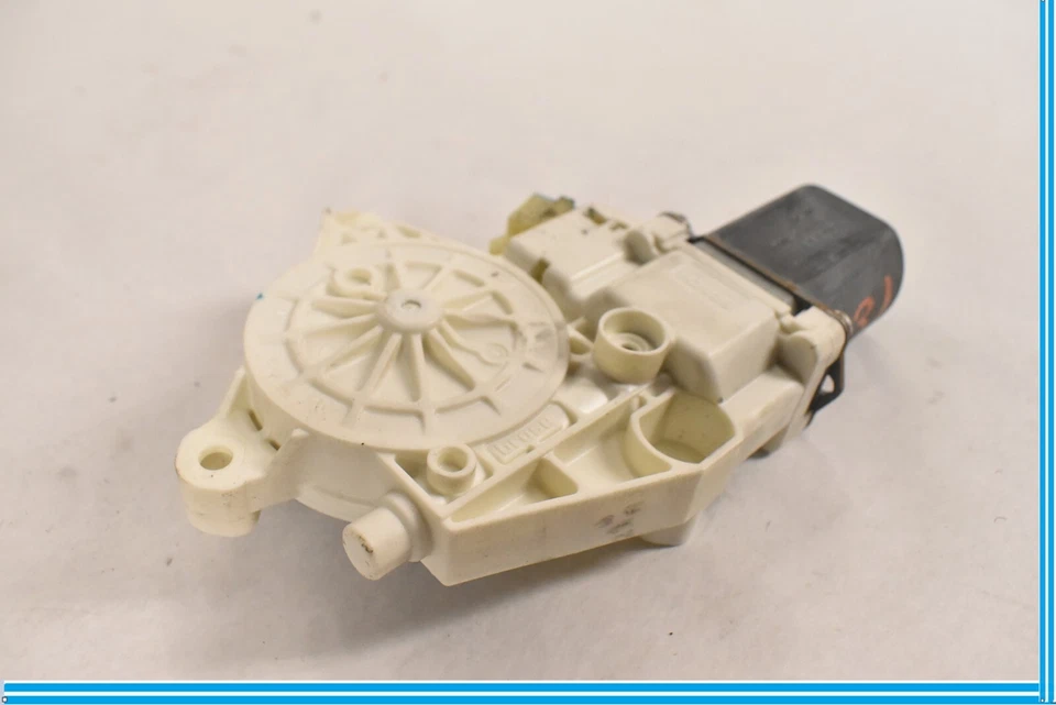 ДВИГАТЕЛЬ РЕГУЛЯТОРА СТЕКЛА ЛЕВОЙ ВОДИТЕЛЬСКОЙ ДВЕРИ MERCEDES BENZ OEM W164 W251  - Изображение 2 из 4