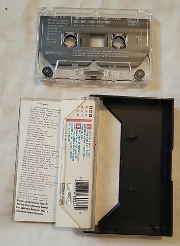 The Red Hot Chili Peppers The uplift mofo party plan cassette tape - Picture 4 of 4