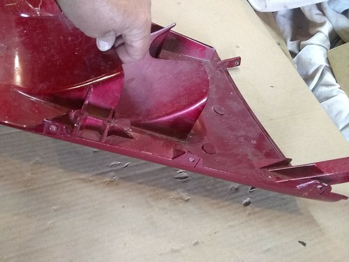 1986-1991 BMW K100LT K100RT right side lower front fairing cowl panel red - Picture 7 of 12