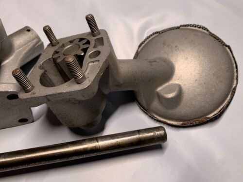 Alfa Romeo 105 SERIES UPPER + LOWER OIL PUMP HOUSING , NEW OLD STOCK - Foto 3 di 8