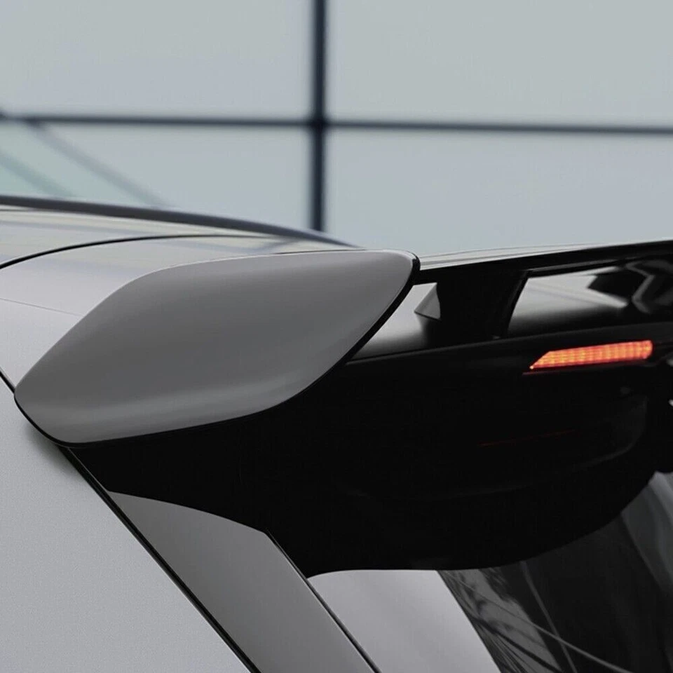 Alerón trasero maletero Mercedes Benz Clase GLA GLA180/200 GLA35/45 AMG 2020 Foto 3 de 4