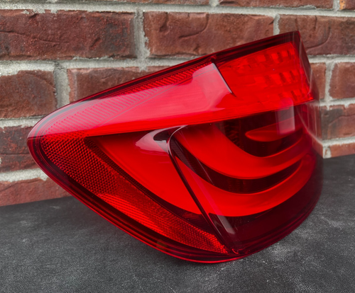 2011-2013 BMW 528i 535i 550i Driver Side Tail Light OEM Left Rear - 第 4/15 張圖片