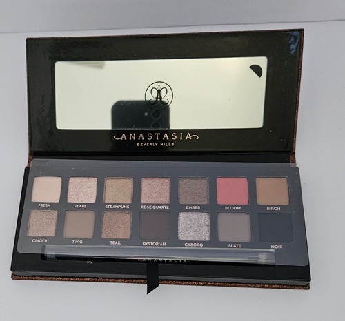 Anastasia Beverly Hills Sultry Eyeshadow Palette NIB - Picture 3 of 5