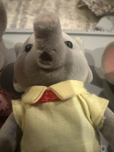 Sylvanian Families Calico Critters Elephant Family Lote de 6 Ver Fotos Algunos Daños - Imagen 8 de 14