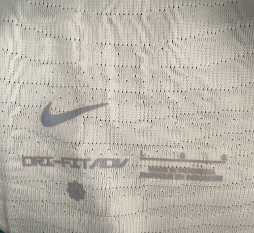 Authentic Liverpool FC 2021/22 Cream Nike Away Football Shirt Men’s Large - Picture 8 of 8