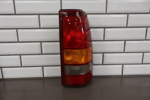 99-03 GMC Sierra TYC Aftermarket Tail Light Set Left/Right - Picture 14 of 21