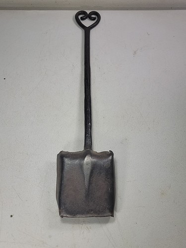 EARLY ANTIQUE HAND FORGED WROUGHT IRON SHOVEL W/ HEART 19" TALL PRIMITIVE - Picture 5 of 16