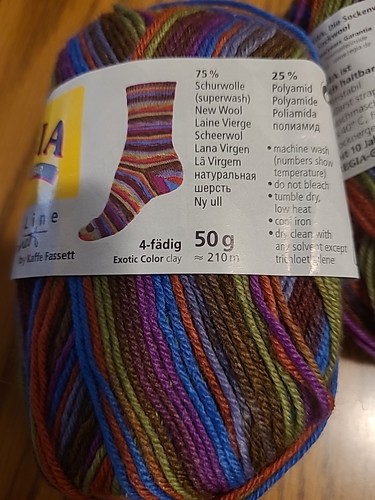 Large Lot Of Sock Yarn. Regia, Bernat Etc - Picture 4 of 14