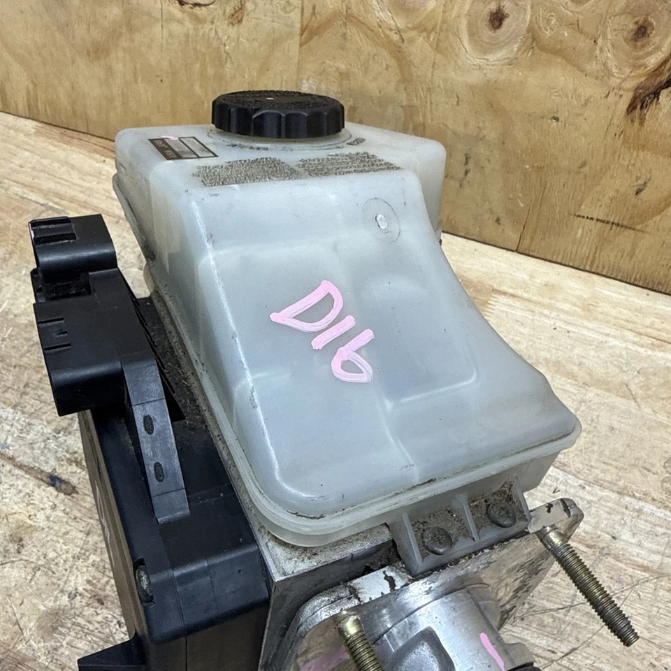 1998-2005 Lexus GS300 GS400 ABS Anti Lock Brake Booster 47210-30220 *NO ACTUATOR - Image 4 of 4