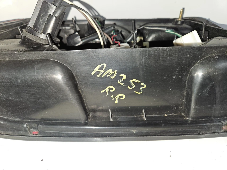 Luz trasera derecha del lado del pasajero HYUNDAI EXCEL 1992-1994 HTBK OEM, 166-58576 Foto 2 de 4