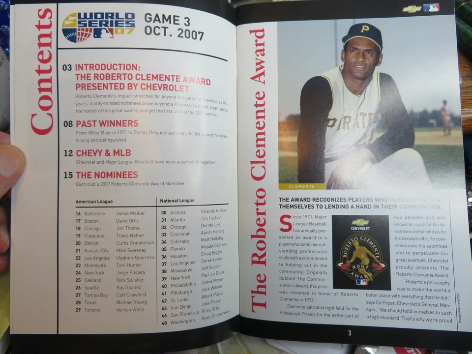 Roberto Clemente Award Winner 2007 program Craig Biggio Houston Astros - Image 2 of 4