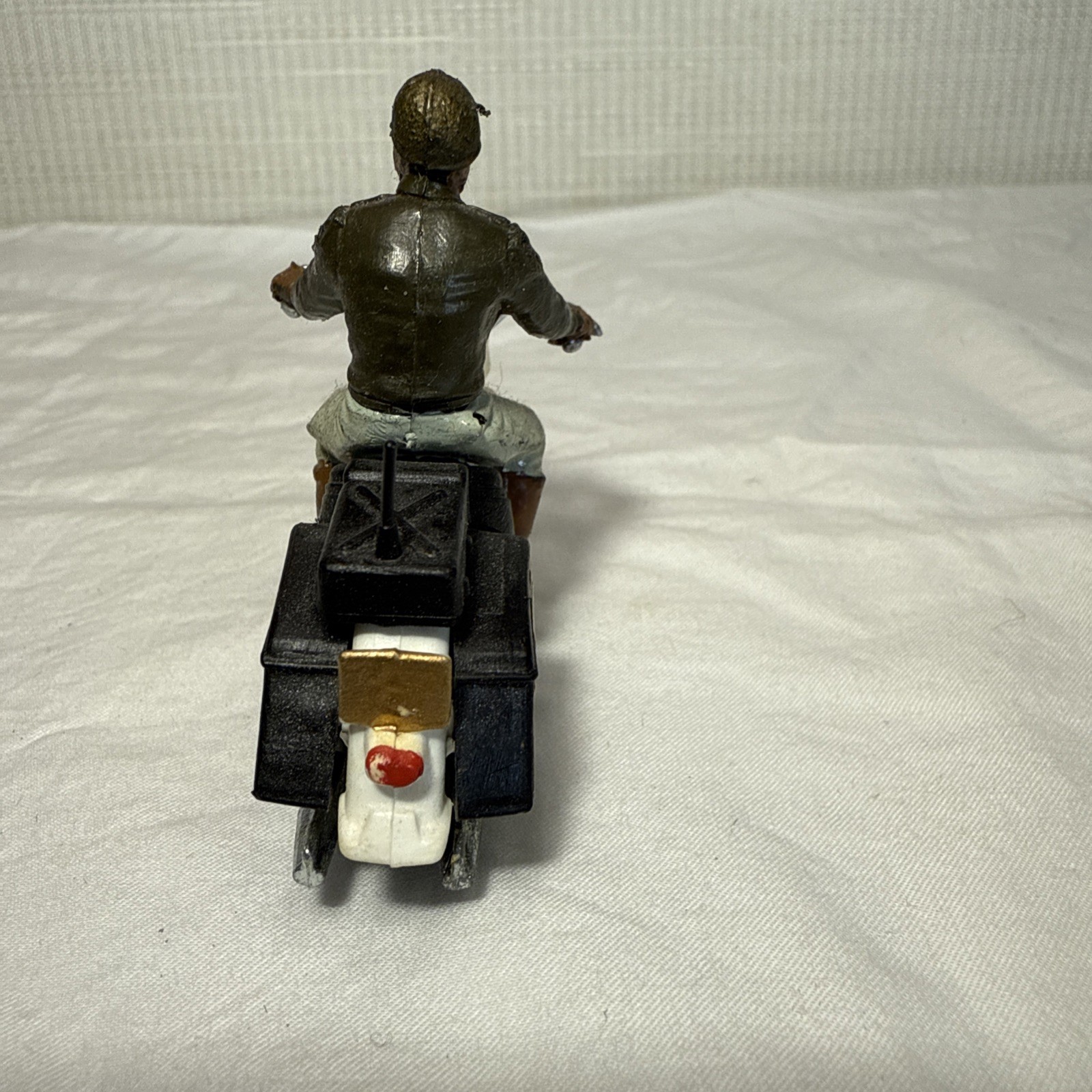 Picture 4 of 5