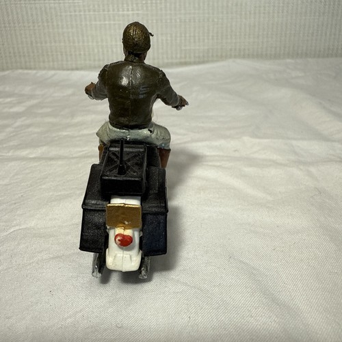 Britains #9692 Sheriff Harley Davidson Motorcycle 1/32 scale - Picture 4 of 5