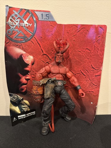 Hellboy 1.5 Anung Un Rama Mezco 2004 Actionfigur mit Krone komplett - Bild 1 von 13