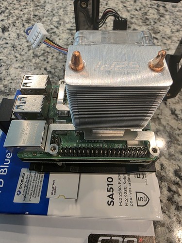 Raspberry Pi 4B 8GB, Geeekpi NAS case, 1TB WD Blue SSD & SanDisk 64GB SD Build - Afbeelding 9 van 17