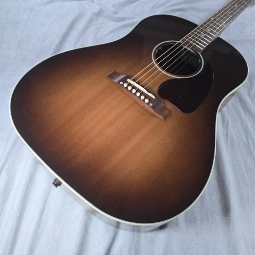 Gibson J-45 Studio
