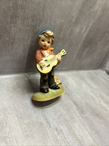 Arnart Erich BOY FOLK SINGER PORCELAIN HAND PAINTED JAPAN GUITAR 4.5" TALL/ 1G - Picture 2 of 5