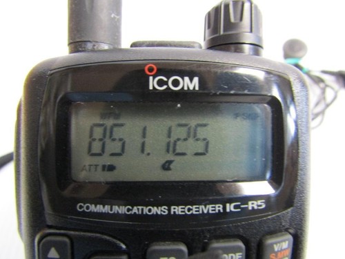 ICOM IC-R5 Wideband Handheld Receiver Scanner 0.150-1309.995MHz Japan With Box - Picture 4 of 9