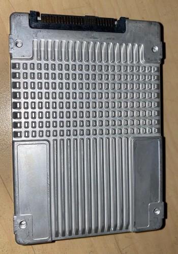 Intel DC P4510 Series 2TB NVME PCIe 2.5" SAS Server SSD SSDPE2KX020T8 #3 KL - Afbeelding 9 van 10