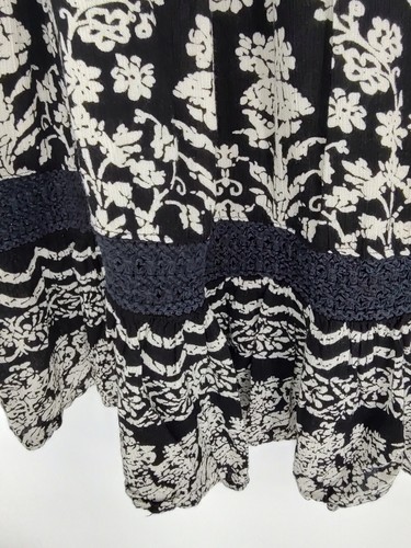Forbidden Los Angeles Woman's Black White Paisley Tiered Pull on Skirt Size Med. - Picture 7 of 11