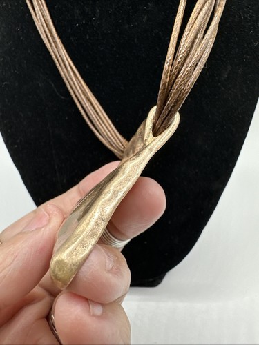 "Collar colgante de 8 hilos marrón con aspecto martillado de metal tono dorado 16"" 3"" de extensión" - Imagen 6 de 13