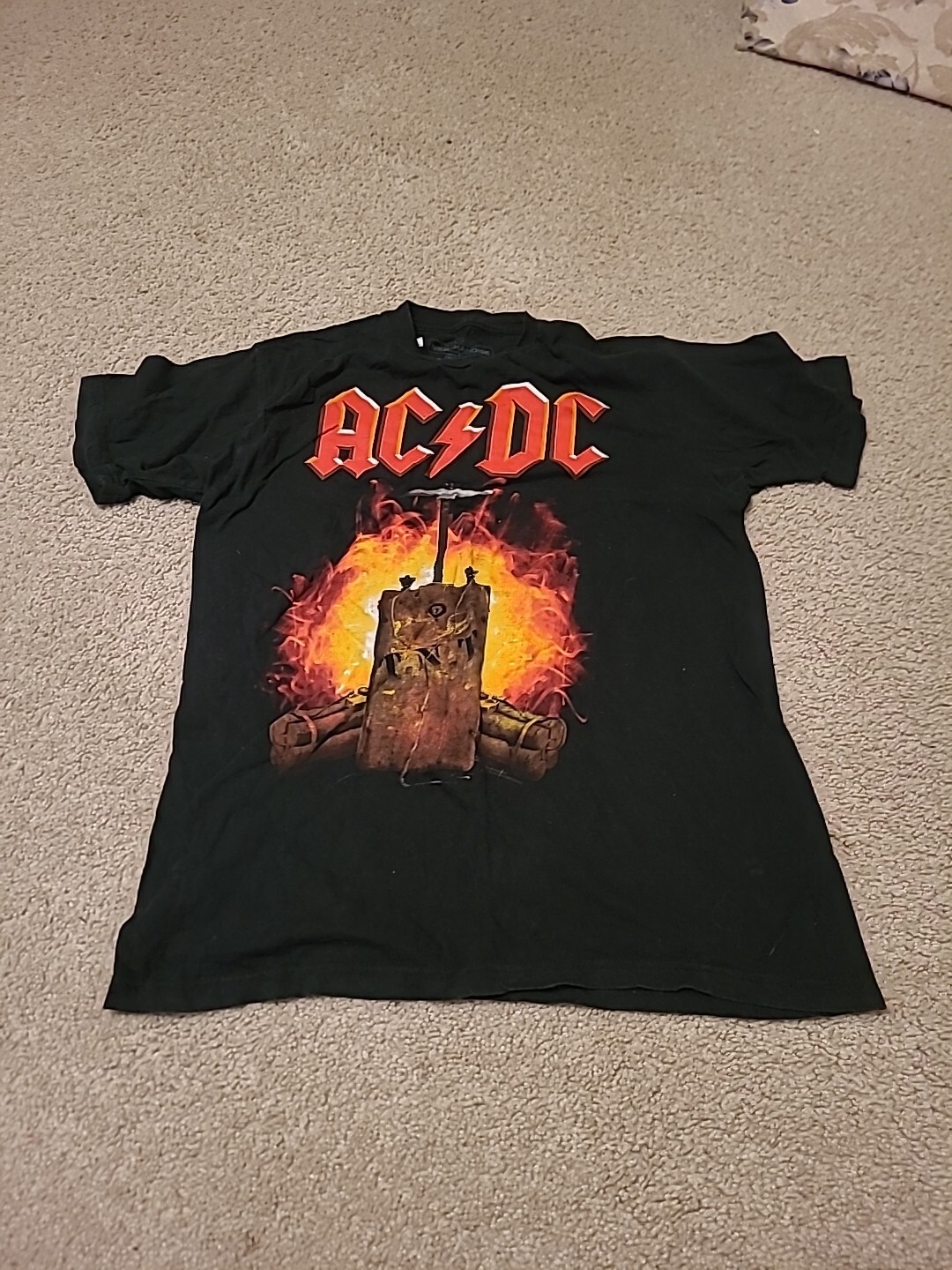 Nice Live Nation Merchandise AC DC TNT Size M T Shirt - Gem