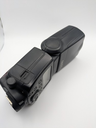 Canon Speedlite 580EX II Flash - Picture 3 of 10