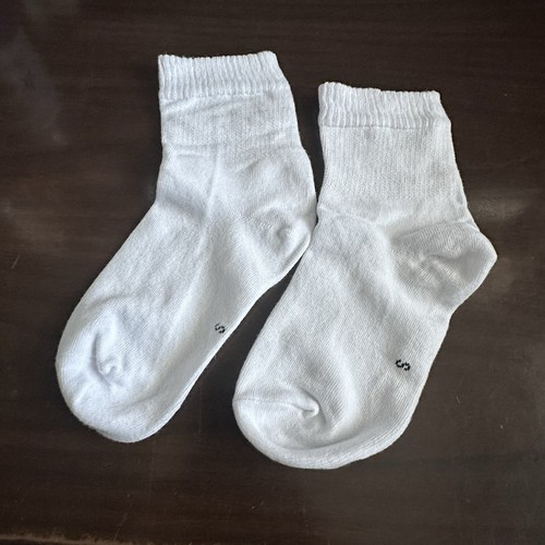 Diabetic White Quarter Socks Size Small Non-Binding Top and Cushion 4 Pairs - Picture 10 of 10