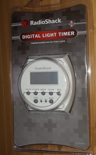 New (Retail Pack) Radio Shack (Technology +) DIGITAL LIGHT TIMER Model 6100266 - Picture 10 of 11