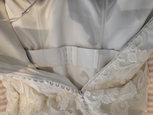 Morilee Wedding Dress Ivory Size 12 Sweetheart Neckline Stunning Train - Picture 12 of 18