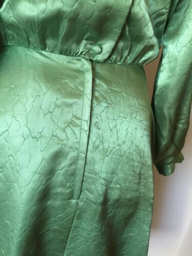VINTAGE Vibrant Green HANDMADE Dress 10 12 1970s RETRO Shoulder Pads FLARED Arty - Picture 9 of 12
