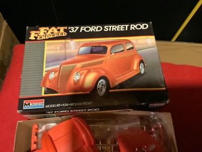 Monogram Model Car Kit 1:24 Scale FAT FENDERED '37 FORD STREET ROD 2757