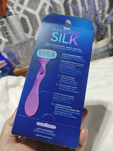 Schick Hydro Silk Expert Care Moisture Hydration Razor Handle + 2 Cartridges New - Picture 3 of 5