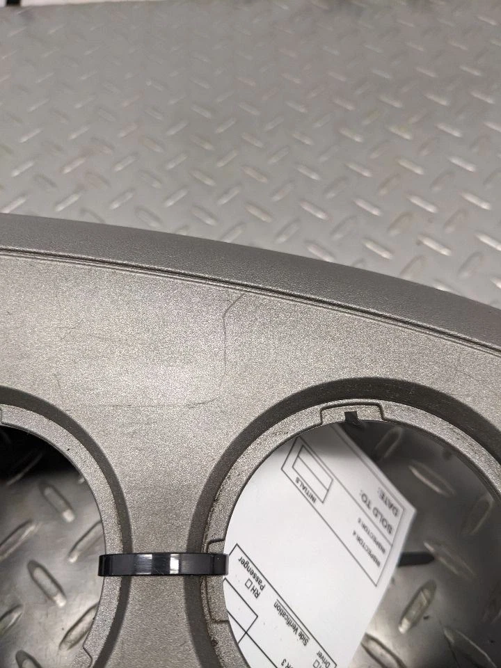 2006-2010 PONTIAC SOLSTICE DASH SPEEDOMETER CONSOLE BEZEL TRIM FIRST 100 1145305 — 第 2/4 张图片