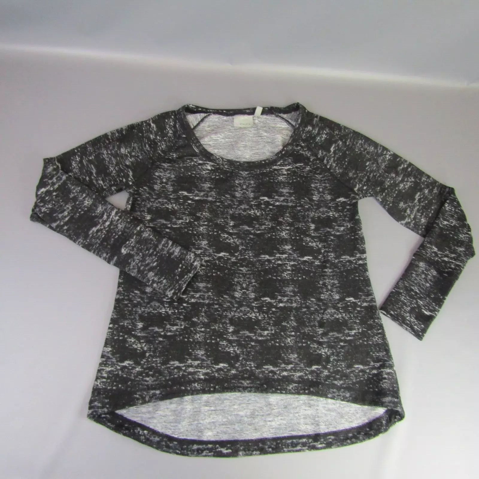 athleta lightweight athletic thumb holes yoga sweatshirt