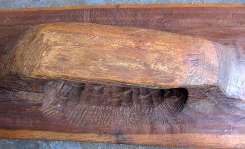 OLD ABORIGINAL WOODEN PARRYING SHIELD LARGE INCISED CARVED AUSTRALIAN - Picture 9 of 10