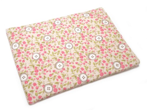 Button Floral Gadget Case | iPad Protector - Picture 3 of 3
