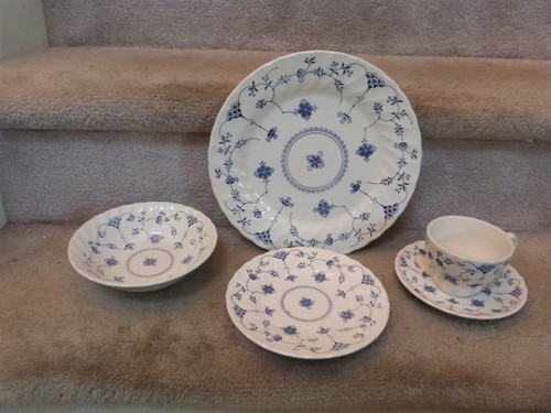 NOS 42-teiliges Set Churchill Helsinki Finlandia 8 Fassungen Zucker & Milchkännchen Wirbelrand - Bild 4 von 10