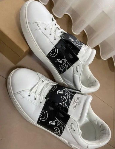 Valentino Men US size 8.0 Garavani Rock Studs Panther Sneakers For Limited used - Picture 2 of 20