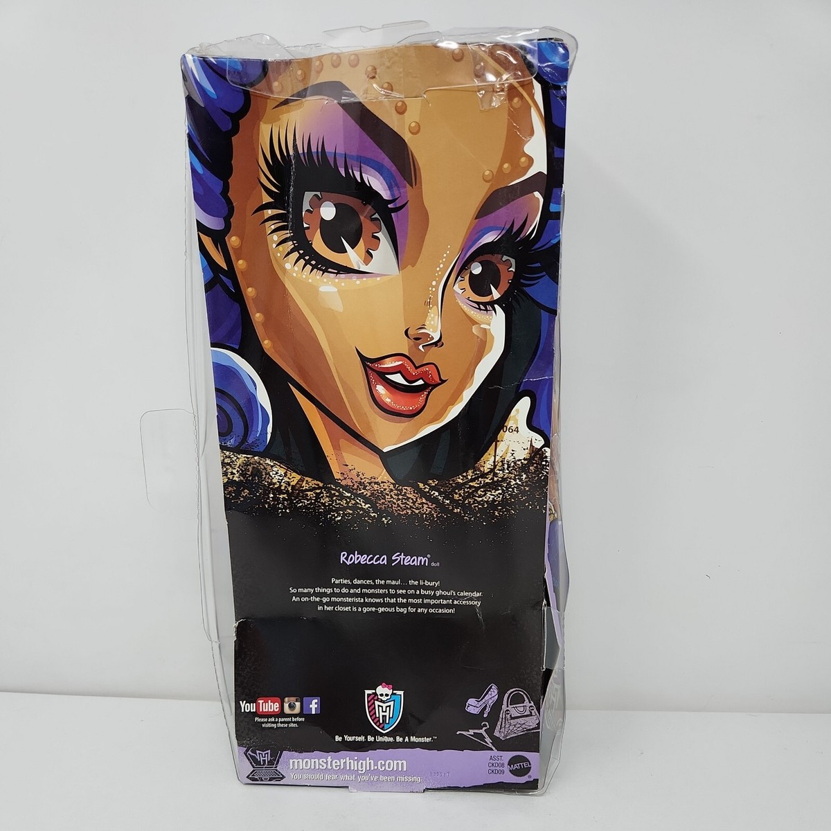 Monster High Gore-geous Accessories Robecca Steam 2014