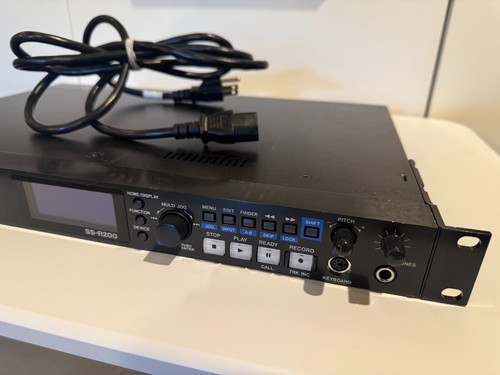 Tascam SS-R200 Digital MTR Solid State Audio Recorder - Bild 4 von 5