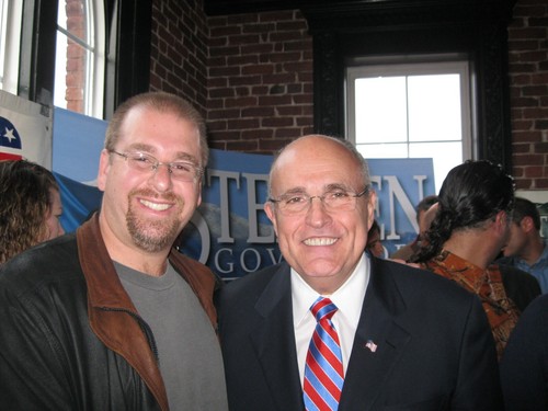Former New York City Mayor RUDY GIULIANI  signed LEADERSHIP 2002 Book INS - Picture 3 of 3
