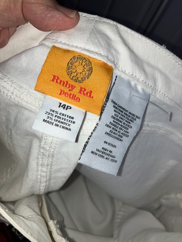 NWOT RUBY RD Size 14 P WHITE STRETCH JEANS SILVER STUDS ON BACK POCKETS #GR02 - Picture 6 of 8